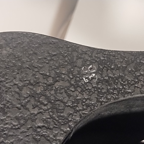 Locale Wedge Leather Heel - Picture 8 of 8